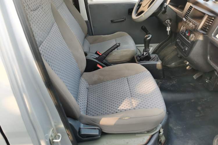 Used Wuling Zhiguang 2015 1.2L Practical LS-I Model