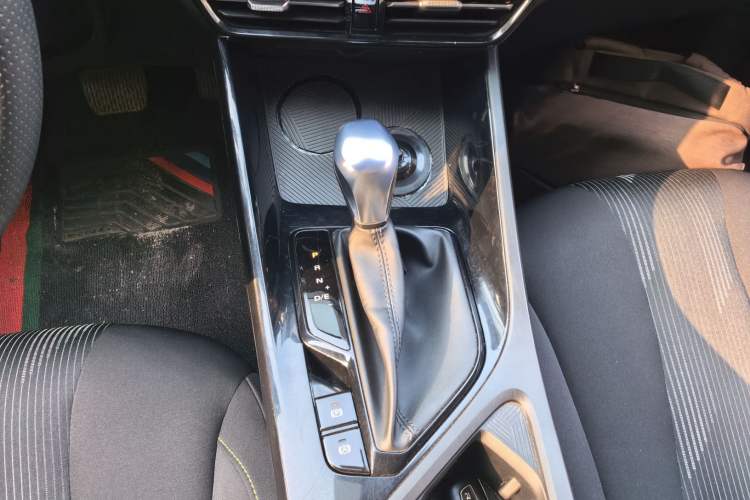 Used Roewe i5 2021 1.5L CVT Platinum Edition