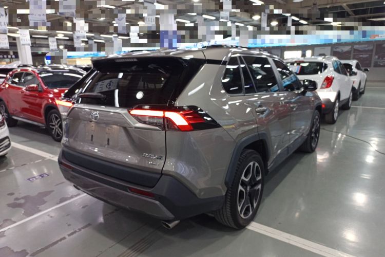 Used Toyota RAV4 2021 2.0L CVT Four-Wheel Drive Premium Edition