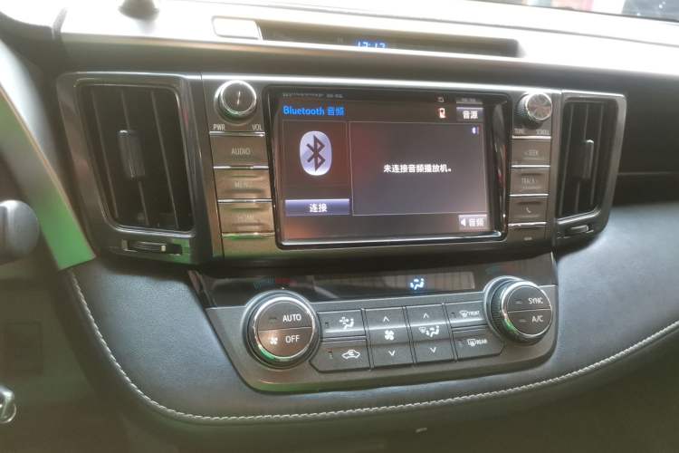 Used Toyota RAV4 2015 2.0L CVT Two-Wheel Drive Fashion Edition
