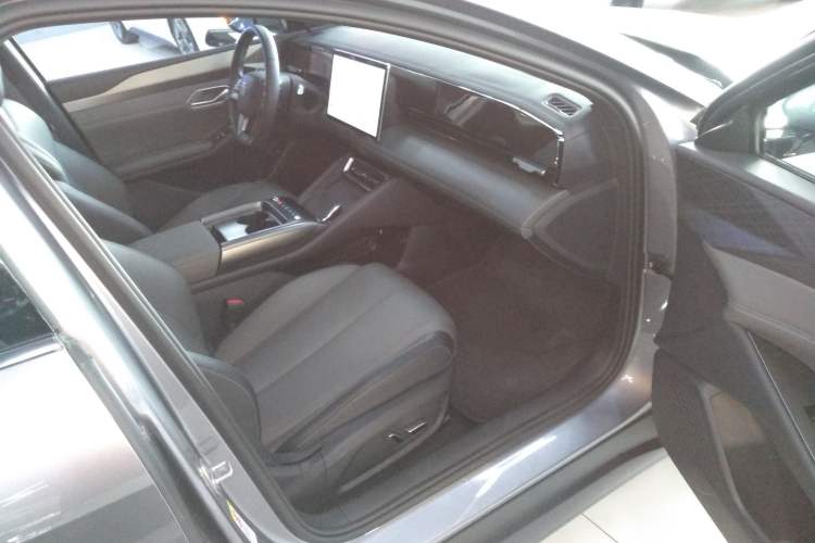 Used BYD Qin L 2025 EV 545KM Beyond Version
