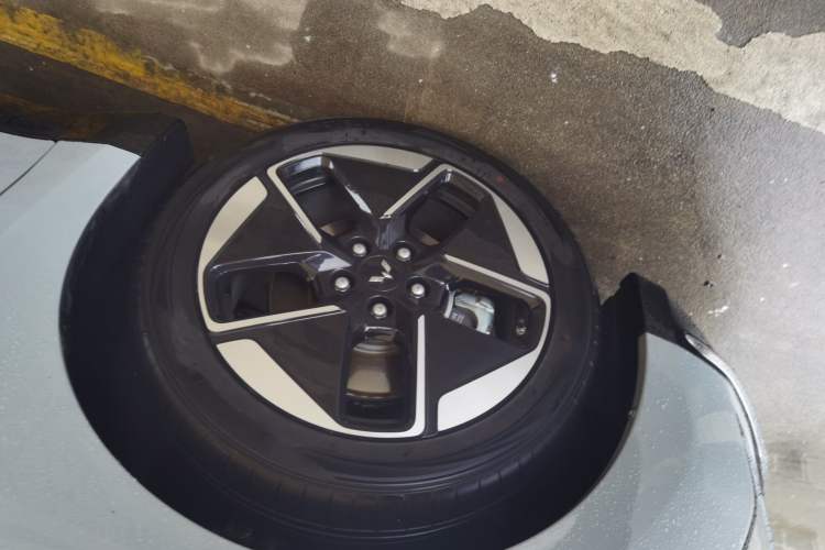 Used Wuling Xingguang 2024 Co-Creation Edition 510 Advanced Model
