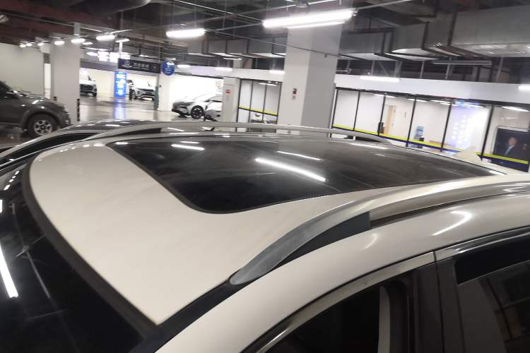 Used Haval H8 2015 2.0T two-wheel drive Comfort trim level