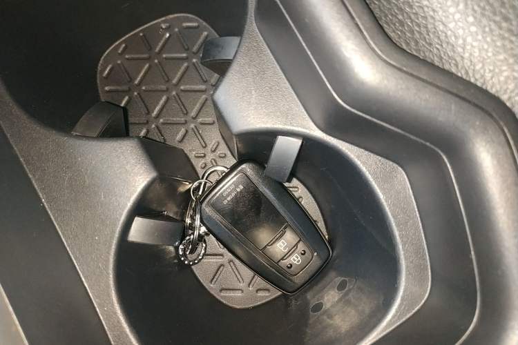 Used Toyota RAV4 2020 2.0L CVT Two-Wheel Drive Fashion Edition