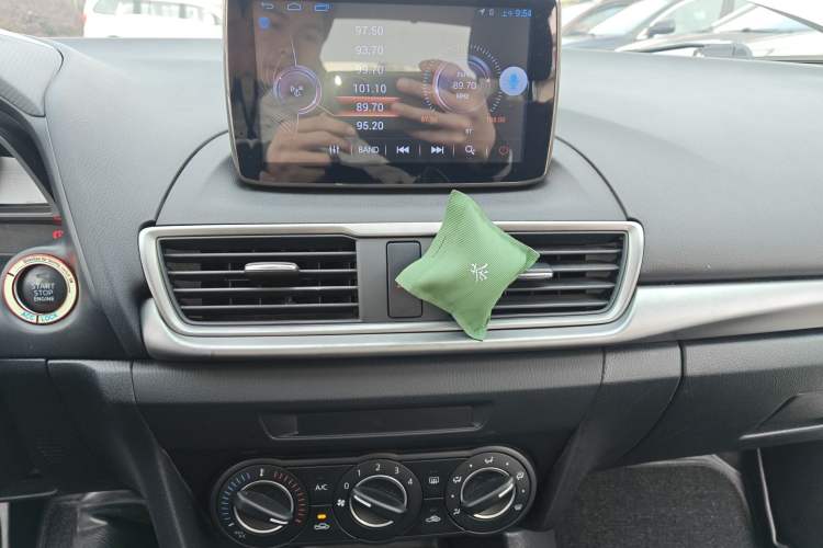 Used Mazda Mazda 3 Axela 2017 Sedan 1.5L Automatic Comfort Model Emission Standard China V