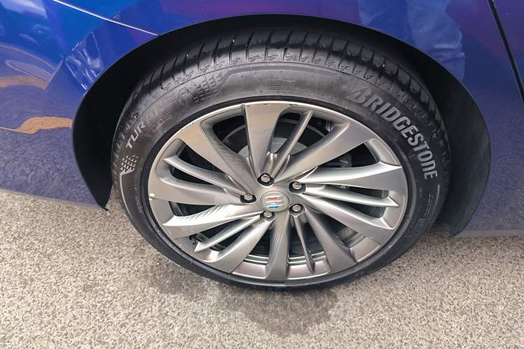 Used Buick LaCrosse 2025 Platinum Avia Edition
