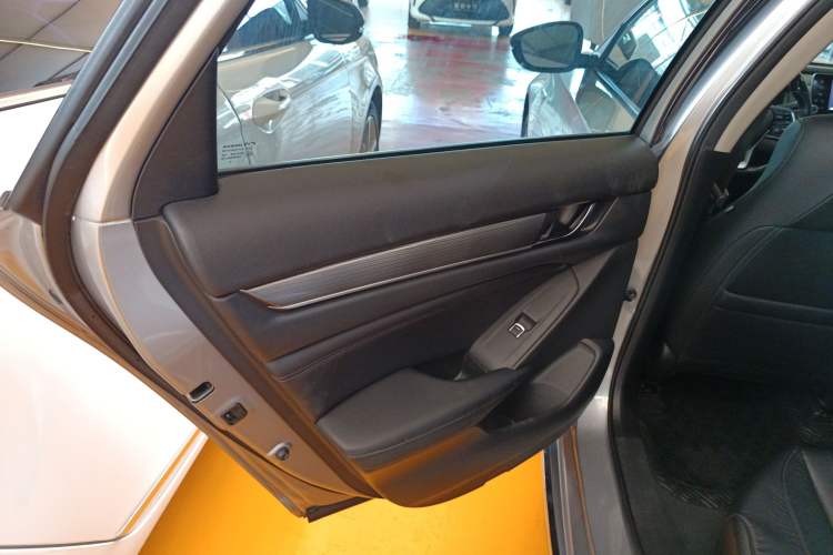 Used Honda Accord 2018 Rui Hybrid 2.0L Rui Ling Edition China VI
