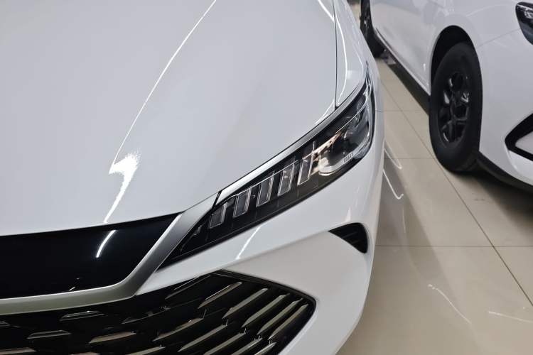 Used BYD Qin PLUS 2025 DM-i Smart Drive 55KM Leading Model