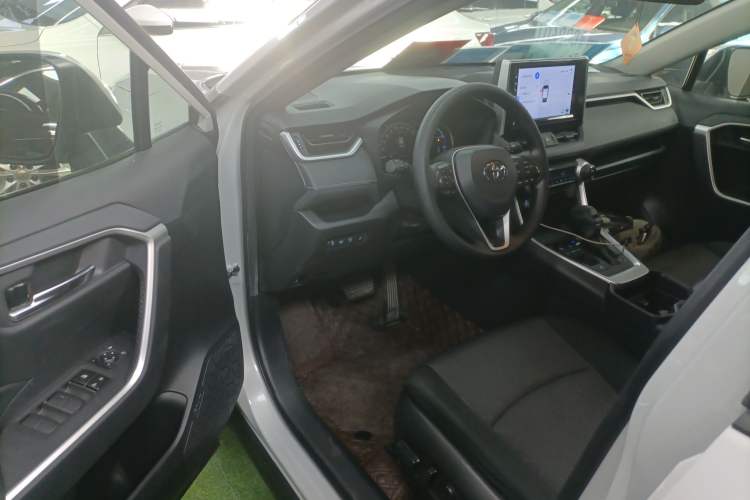 Used Toyota RAV4 2020 Dual-Engine 2.5L E-CVT Two-Wheel Drive Elite Edition