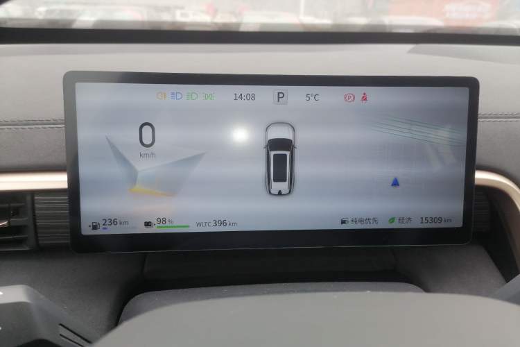 Used  eπ008 2025 210Max Range-Extended Version 5 Seats