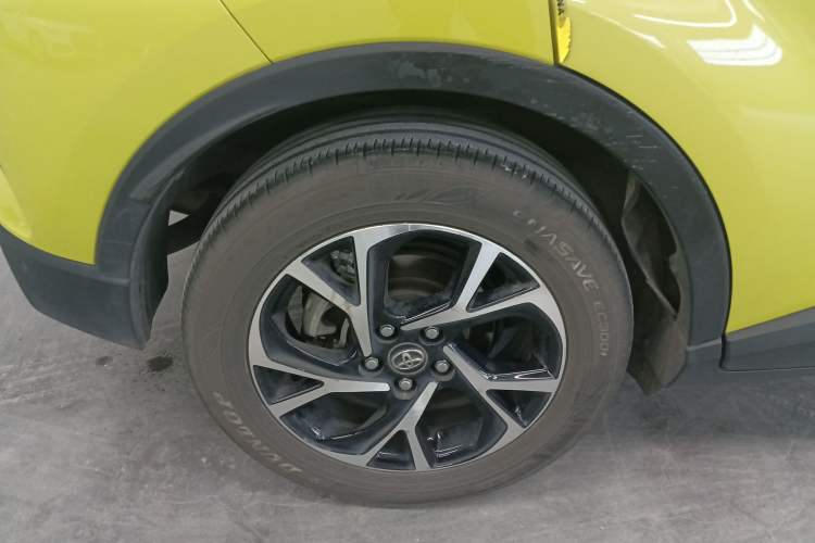 Used Toyota C-HR 2018 2.0L Luxury Sunroof Version China V Emission Standard