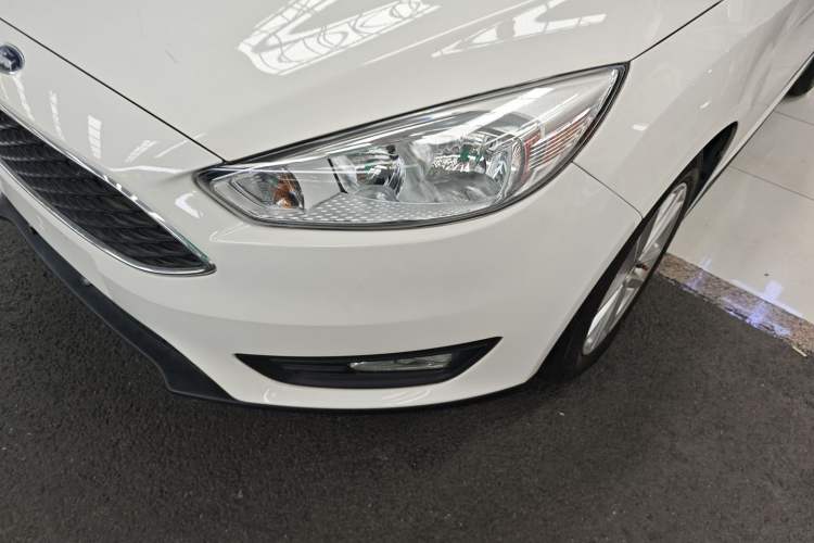 Used Ford Focus 2018 Hatchback Classic 1.6L Automatic Trendy SmartDrive Edition