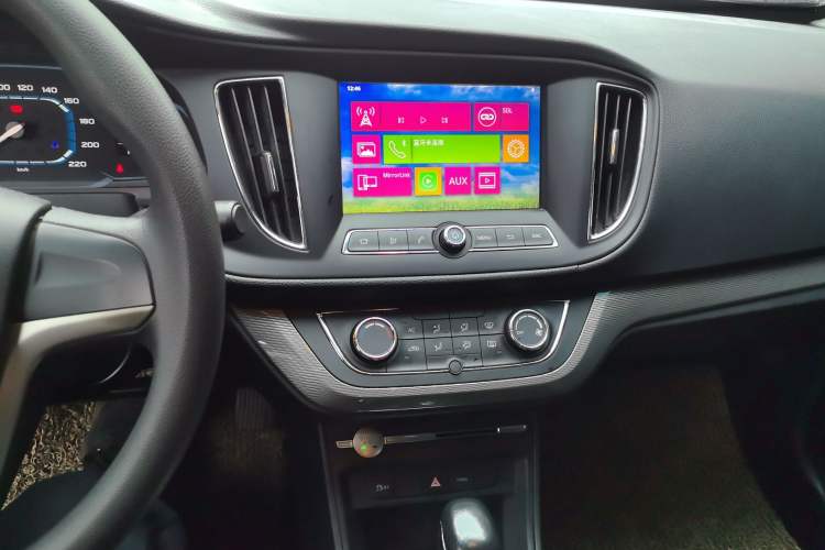 Used Roewe 360 2017 1.5L Automatic Luxury Edition
