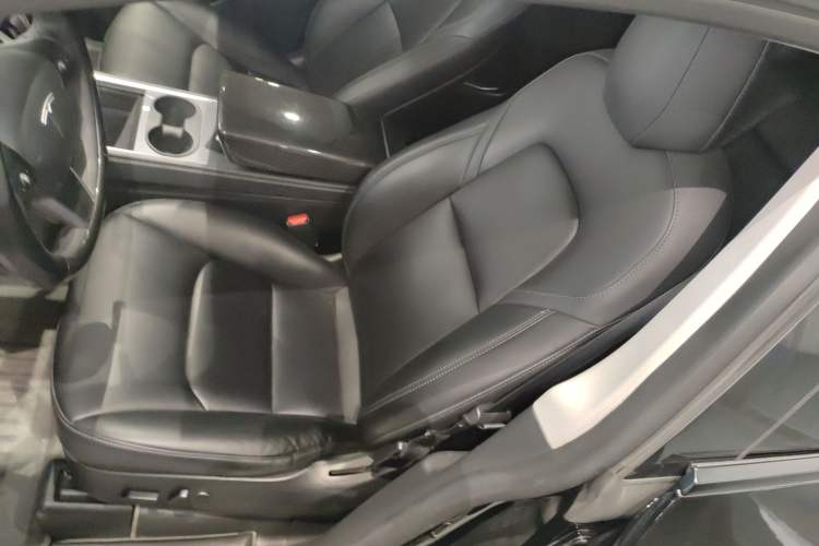 Used Tesla Model Y 2022 Rear-Wheel-Drive Version