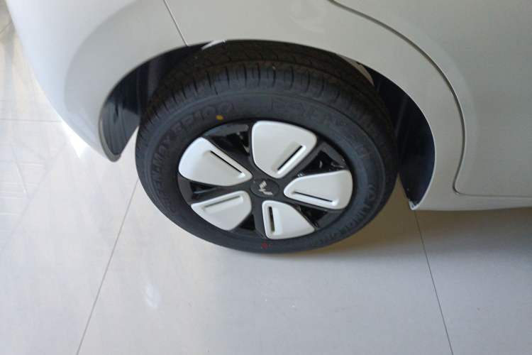 Used Wuling Hongguang MINIEV 2025 Four-Door Version Advanced Edition
