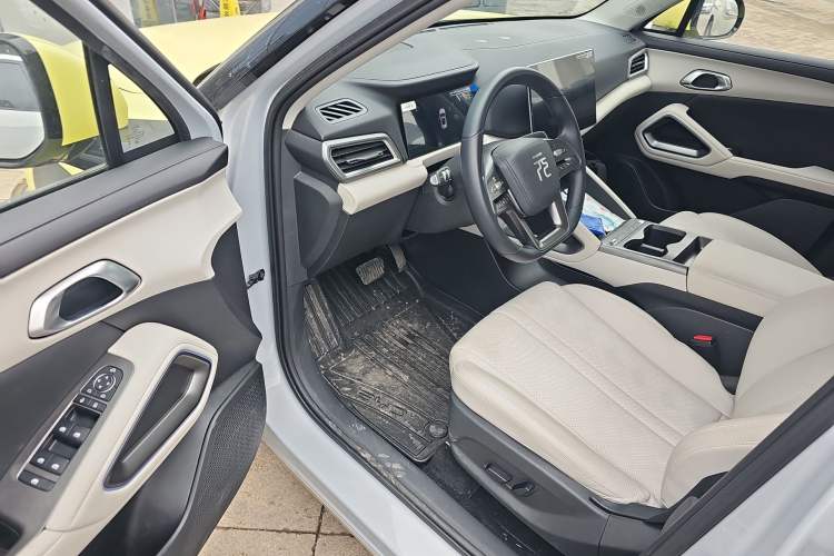 Used BYD Yuan UP 2025 Intelligent Driving Version 401 km Leading Edition