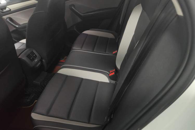 Used Volkswagen T-ROC 2023 280TSI DSG Two-Wheel Drive Time Edition
