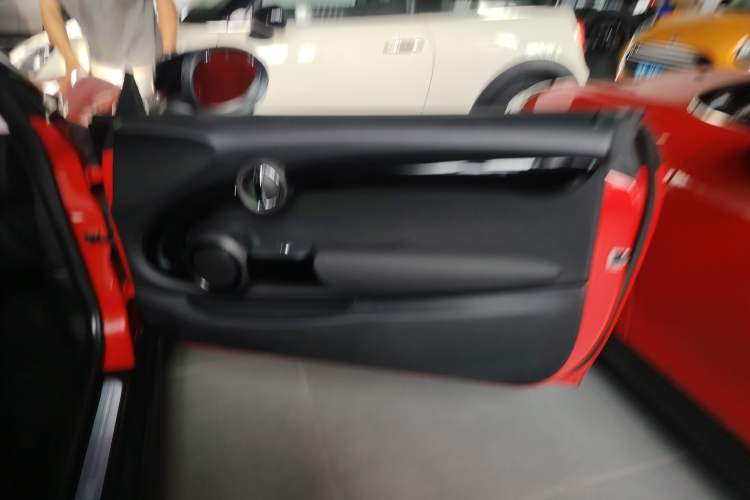 Used  MINI 2019 1.5T COOPER Classic Edition
