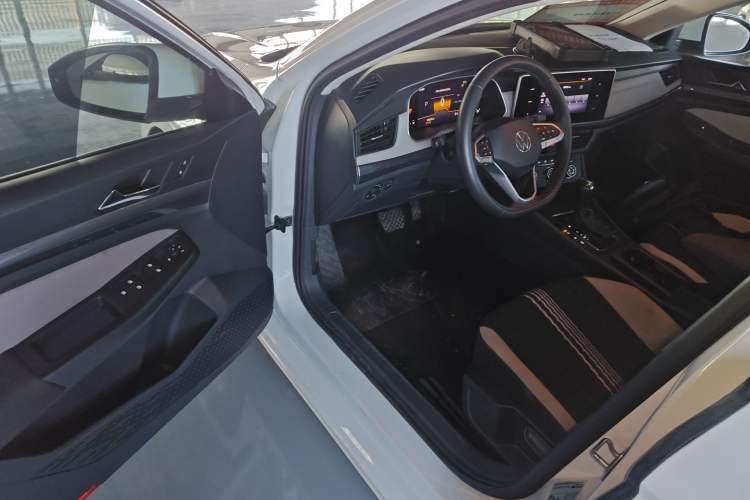 Used Volkswagen Bora 2024 200TSI DSG Comfort Edition
