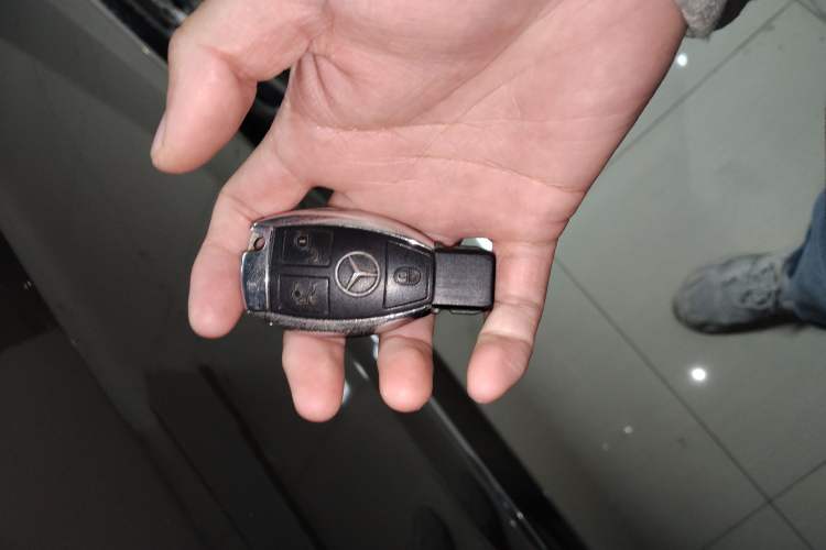 Used Mercedes-Benz GLK-Class 2013 GLK 300 4MATIC Dynamic Sunroof Model