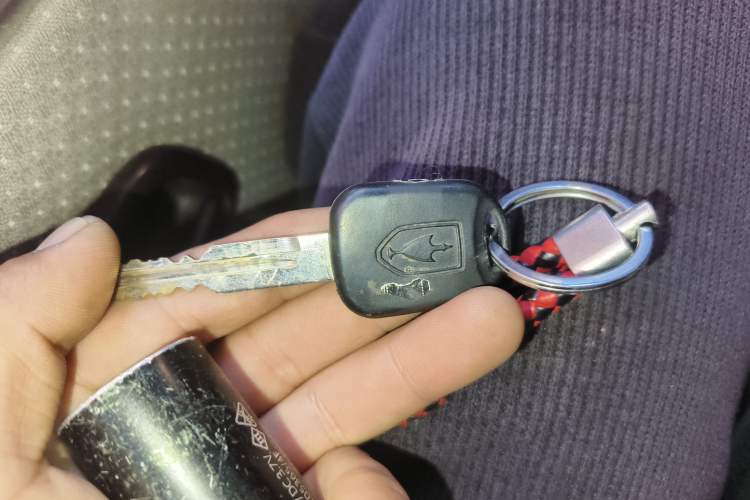 Used Jinbei Hiace X30 2020 1.5L Van Super-Enjoyment Model China VI Standard SWC15M
