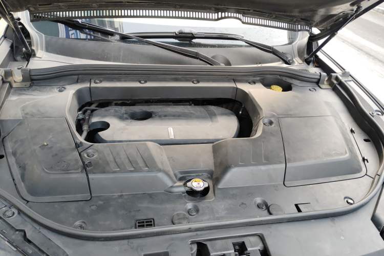 Used Wey VV6 2018 2.0T Two-Wheel Drive Flagship Version China V Standard
