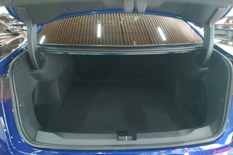 Used Buick LaCrosse 2025 Platinum Avia Edition
