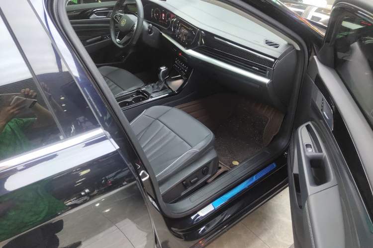 Used Volkswagen Passat 2024 330TSI Starry Elite Edition
