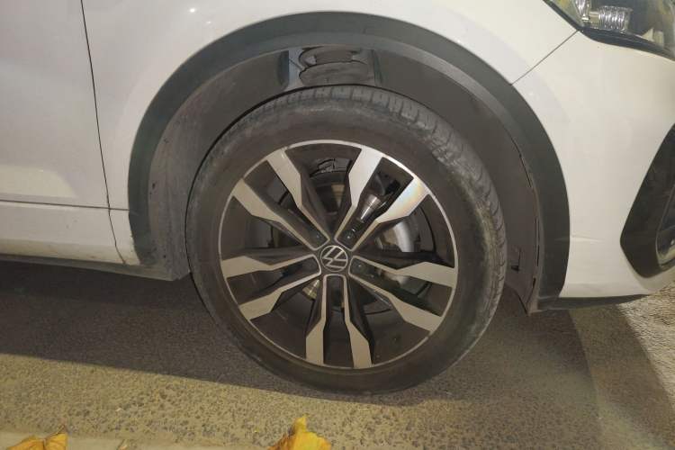 Used Volkswagen T-ROC 2021 280TSI DSG Two-Wheel Drive R-Line Pro Connected Version