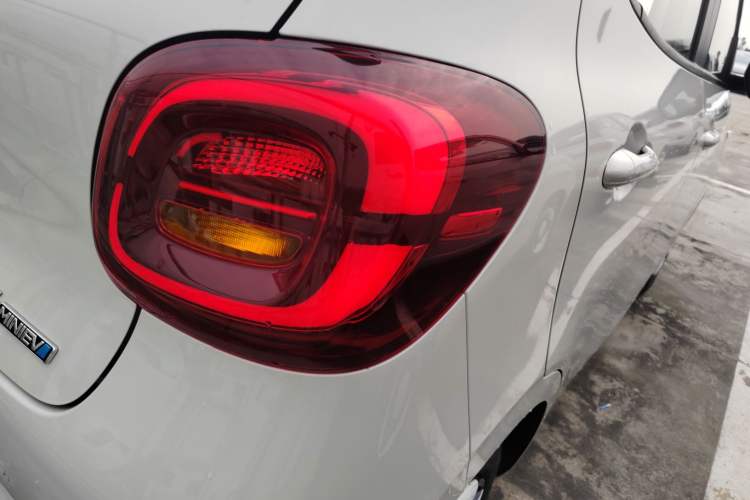 Used Wuling Hongguang MINIEV 2025 Four-Door Version Advanced Edition
