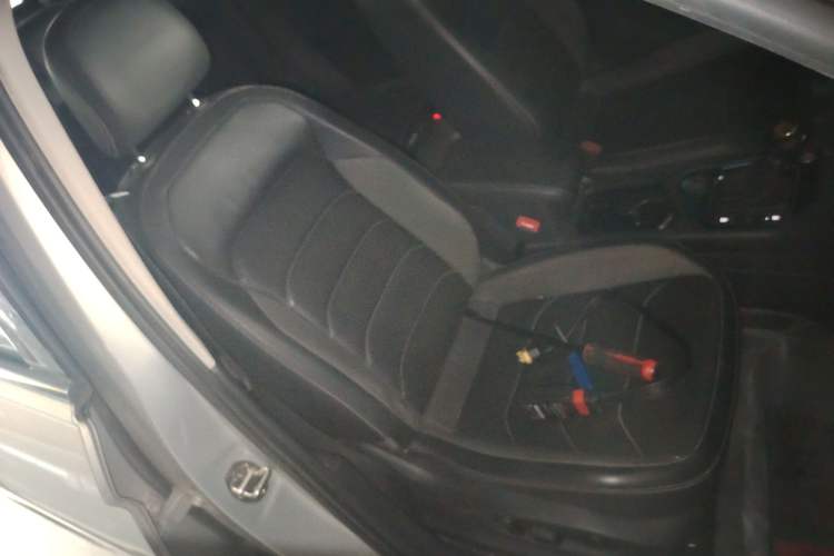 Used Volkswagen Tiguan L 2019 Updated Version 330TSI Automatic Two-Wheel Drive Panoramic Comfort Edition China VI Standard
