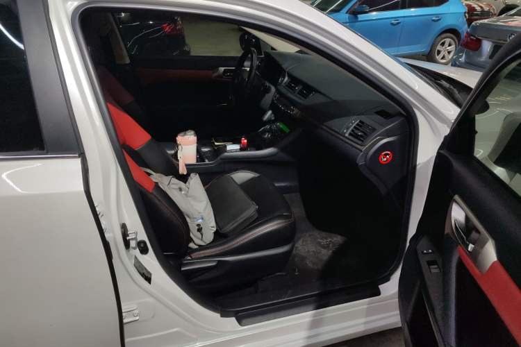 Used Lexus CT 2017 CT200h Elite Edition Monotone China VI
