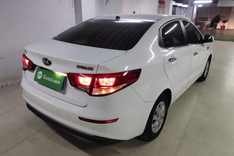 Used Kia K2 2015 Sedan 1.4L MT GLS