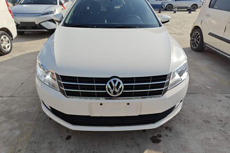 Used Volkswagen Gran Lavida 2013 1.6L Manual Comfort Model