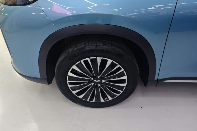 Used Chery Tiggo 8 PLUS C-DM 2025 1.5T 116 km Prestige Version 5 Seats
