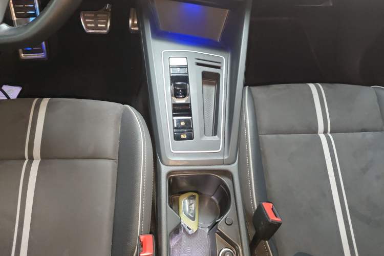 Used Volkswagen Golf 2023 280TSI DSG R-Line Lite
