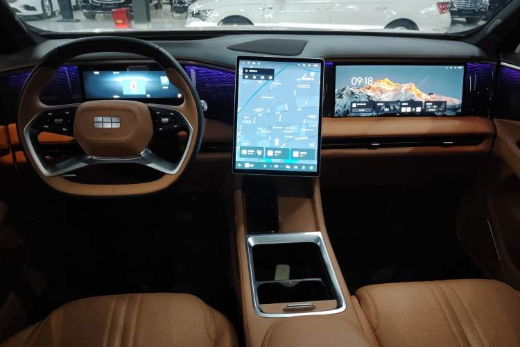 Used  L7 2025 EM-i 115km Exploration+ Edition