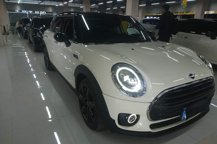 Used  Clubman 2022 Facelift 1.5T COOPER Connoisseur
