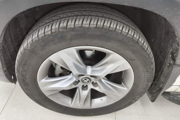 Used Toyota Highlander 2018 2.0T Four-Wheel Drive Luxury Edition 7 Seats China V Emission Standard
