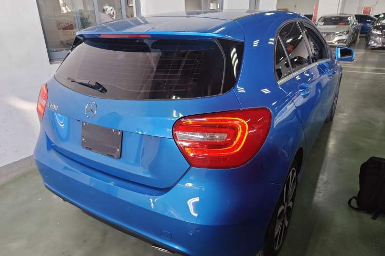 Used Mercedes-Benz A-Class 2015 A 200 Fashion Model
