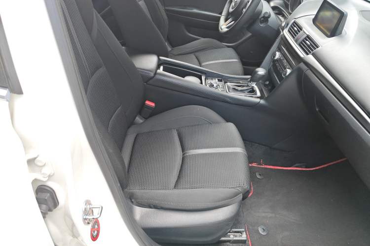 Used Mazda Mazda 3 Axela 2017 Sedan 1.5L Automatic Luxury Model Emission Standard China V