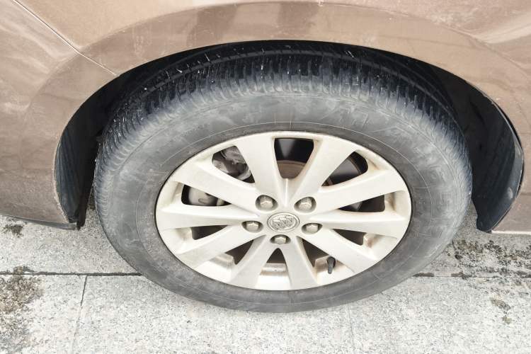 Used Buick GL8 2018 28T Luxury Model China VI Standard
