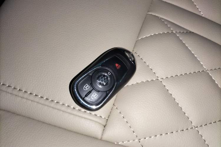 Used Buick GL8 2018 ES 28T Comfort Model China VI Standard