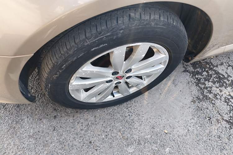 Used Roewe 350 2015 1.5L Manual Luxury Sunroof Edition