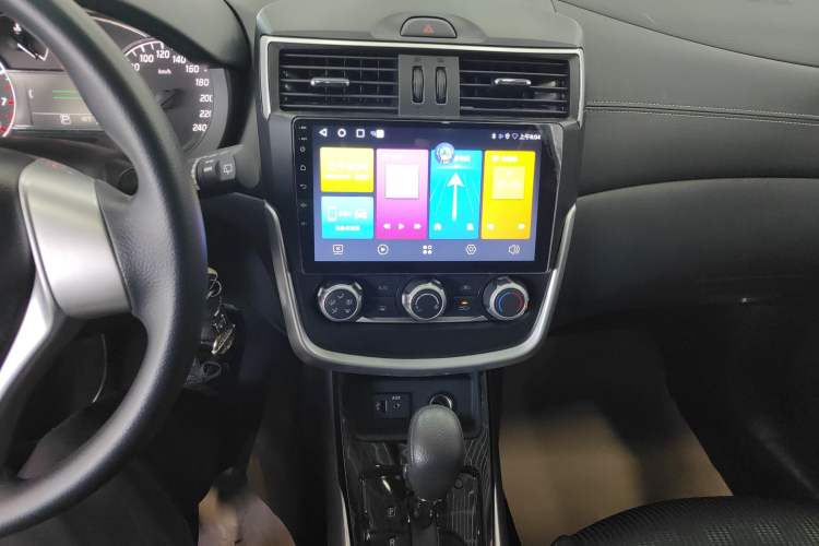 Used Nissan Tiida 2021 1.6L CVT Cool Edition
