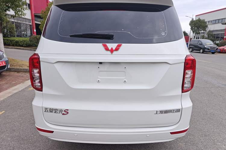 Used Wuling Hongguang 2018 1.5L S Comfort Model L2B
