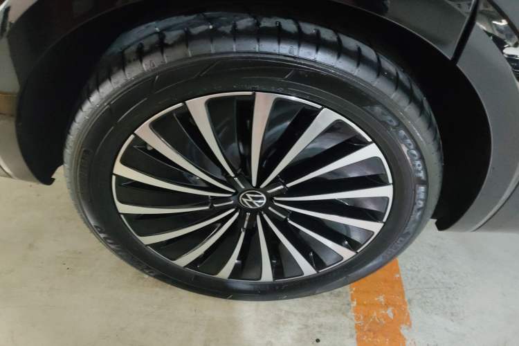 Used Volkswagen Viloran 2023 380TSI Prestige Edition
