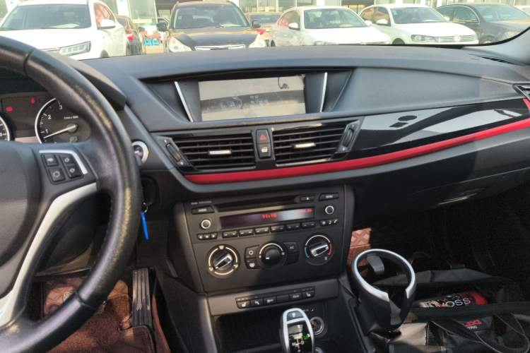 Used BMW X1 2015 sDrive18i Fashion Upgrade Edition