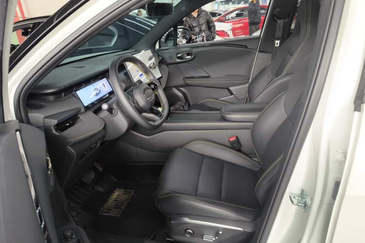 Used Lynk & Co 06 2025 Renew 1.5T Halo