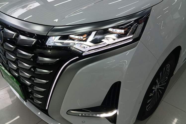 Used Denza D9 2022 DM-i 970 Four-Wheel Drive Flagship Model